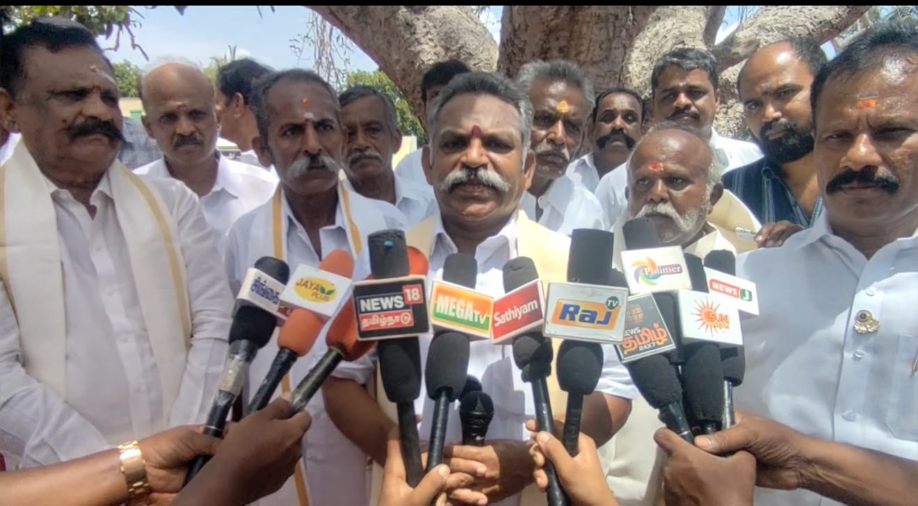 கல்குவாரிகளை மூட வலியுறுத்தி     38 கிராம மக்களின் நாட்டுக் கூட்டத்தில் ஆகஸ்ட் 19-ல் கவன ஈர்ப்பு ஆர்ப்பாட்டம் நடத்த முடிவு
