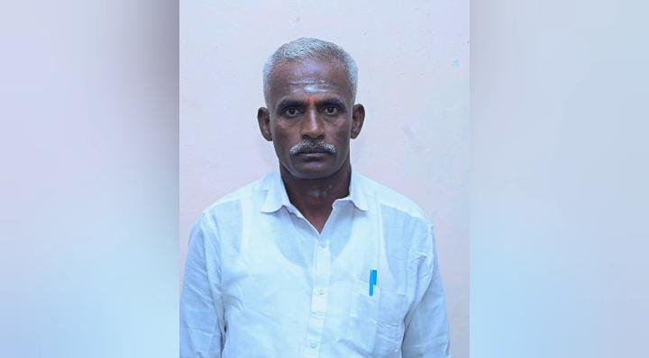 ஒரே நாளில் இரு அரசு அதிகாரிகள் லஞ்ச ஒழிப்புத்துறையால் கைது