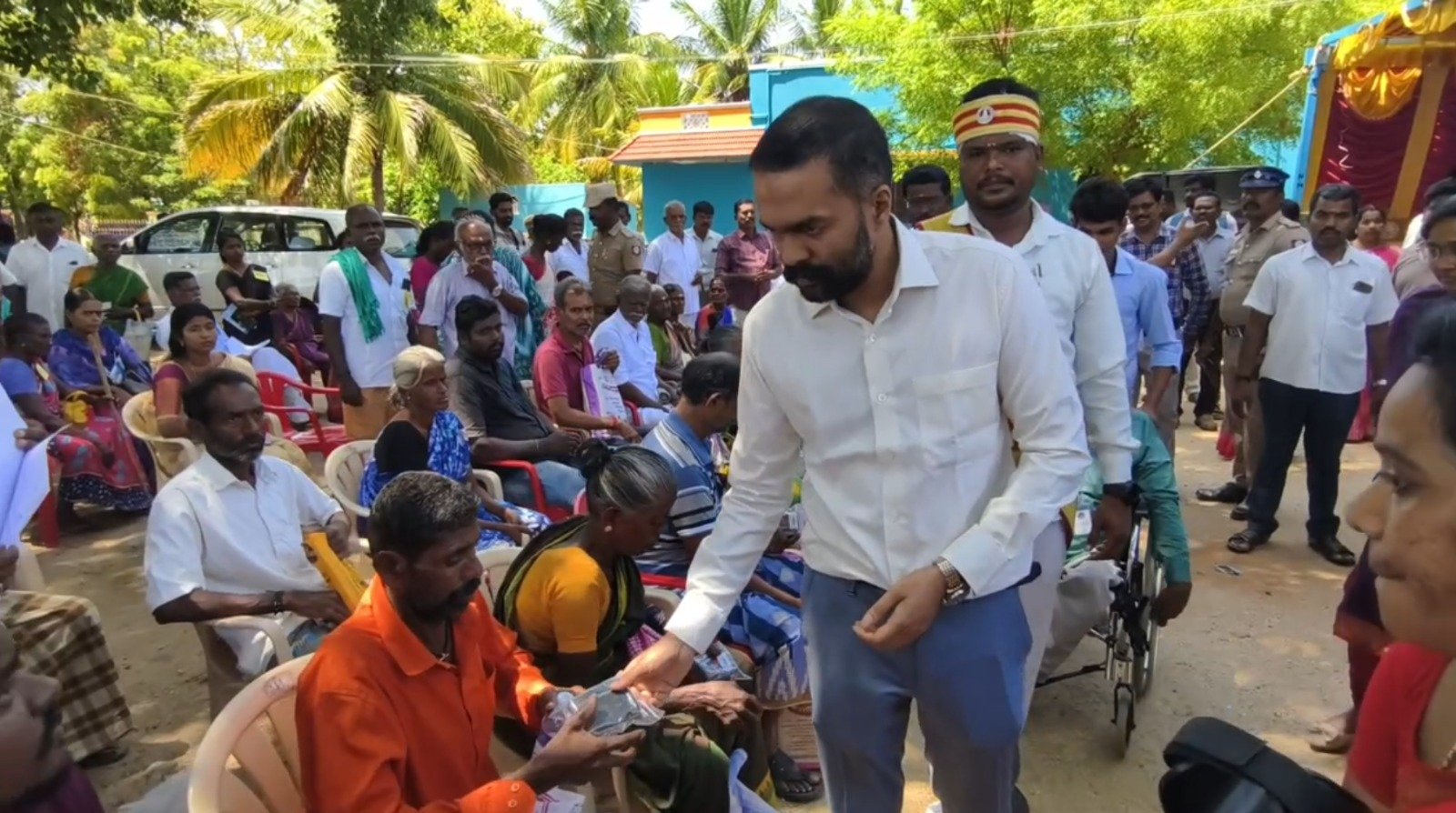 நகரம்பட்டியல்  ரூபாய் 28.70 லட்சம் மதிப்பிலான நலத்திட்ட உதவிகளை வழங்கிய மாவட்ட ஆட்சியர் ஆகாஷ்