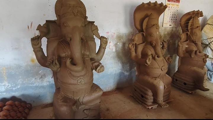 மானாமதுரையில் விநாயகர் சிலைகள் தயாரிப்பு தீவிரம்!